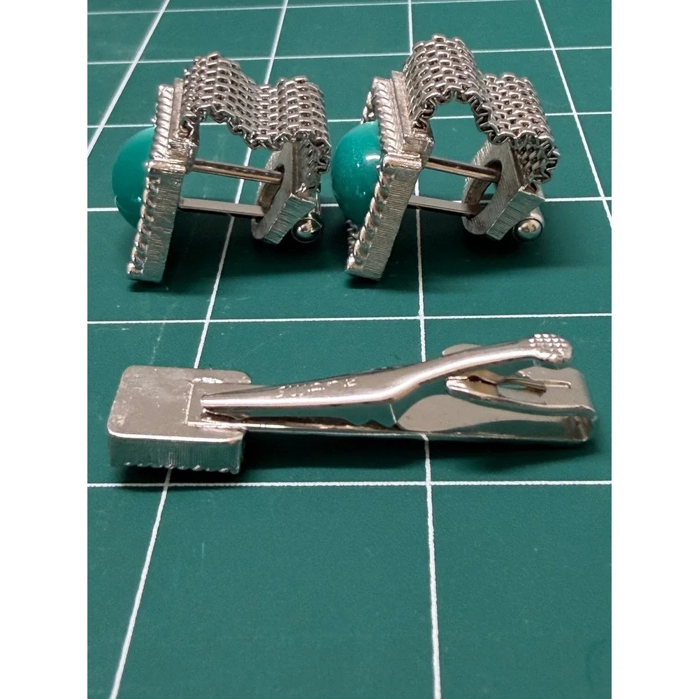 Vintage Swank Silver Tone Green Faux Cats Eye Wrap‎ Cufflinks and Tie Clip Set